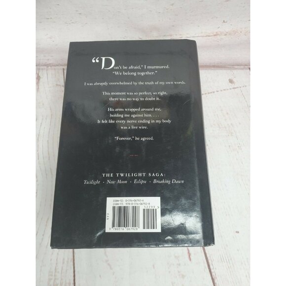 4 Twilight Saga Series Set: 1-4 Twilight, New Moon, Eclipse,Breaking Dawn Books - Picture 3 of 12